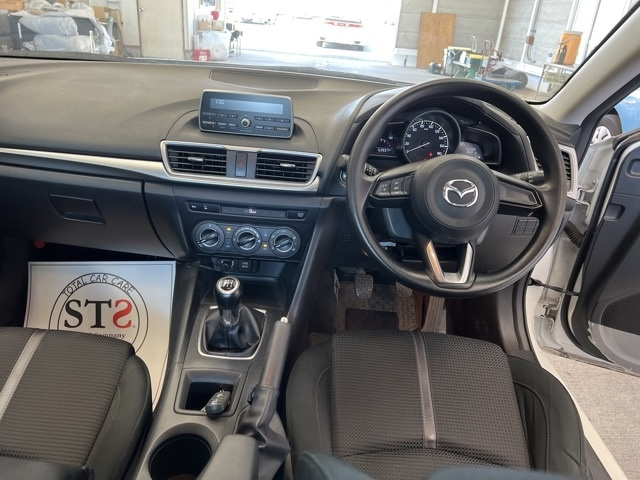 MAZDA AXELA 2019