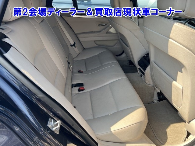 BMW 5 SERIES 2011
