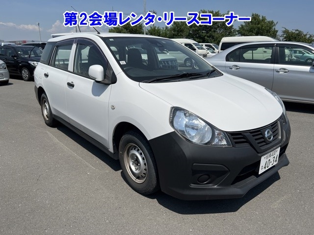 NISSAN AD 2019