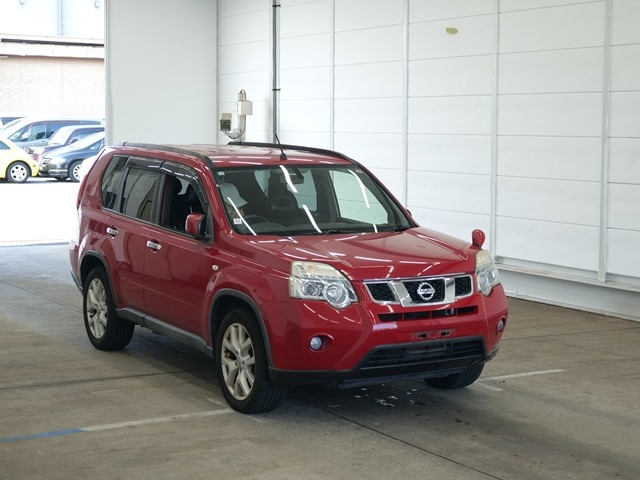 NISSAN X-TRAIL 2012