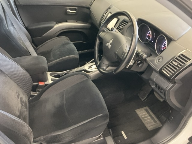 MITSUBISHI OUTLANDER 2009