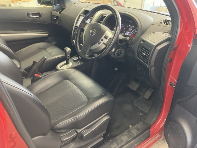 NISSAN X-TRAIL 2012