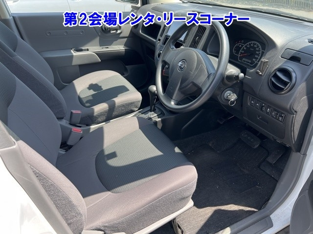 NISSAN AD 2019