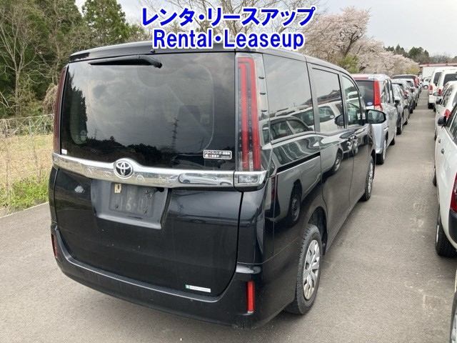 TOYOTA NOAH 2021