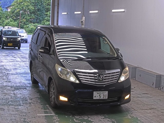 TOYOTA ALPHARD 2011