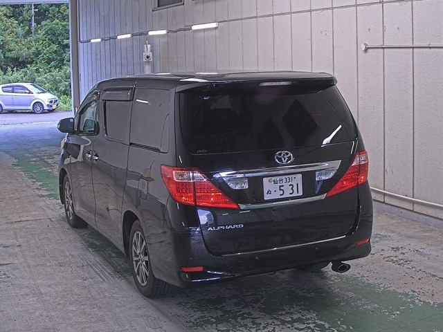 TOYOTA ALPHARD 2011