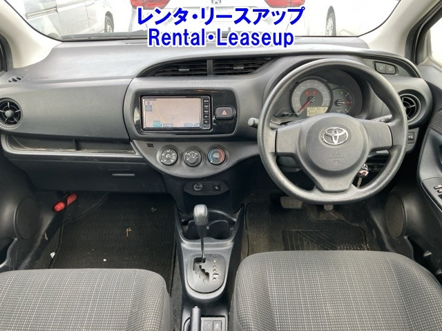 TOYOTA VITZ 2017