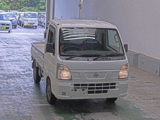 NISSAN CLIPPER TRUCK 2017