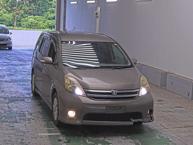 TOYOTA ISIS 2008