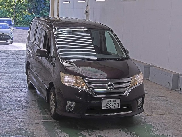 NISSAN SERENA 2011