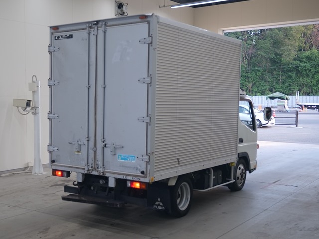 MITSUBISHI CANTER 2010