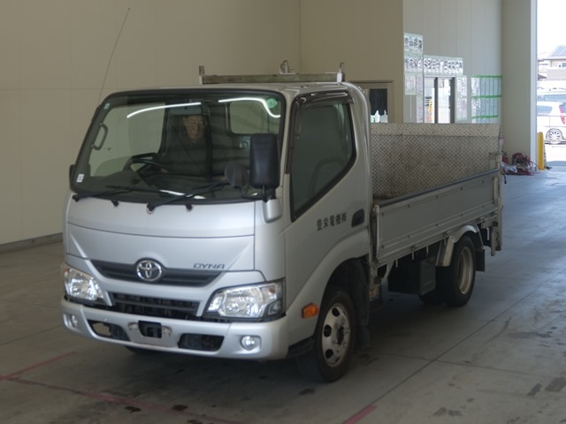 TOYOTA DYNA 2017