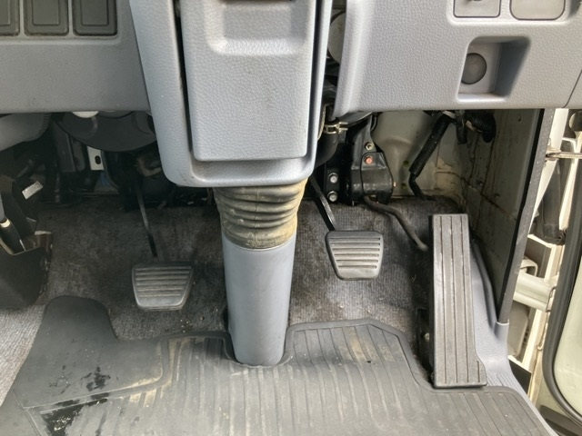 MITSUBISHI CANTER 2010