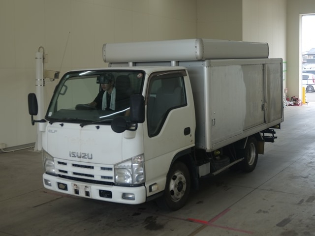ISUZU ELF 2012