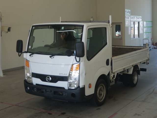 NISSAN ATLAS 2013
