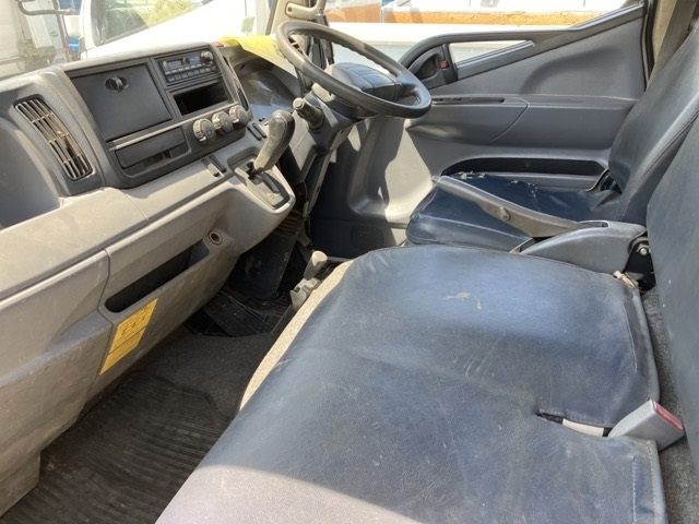 MITSUBISHI CANTER 2012