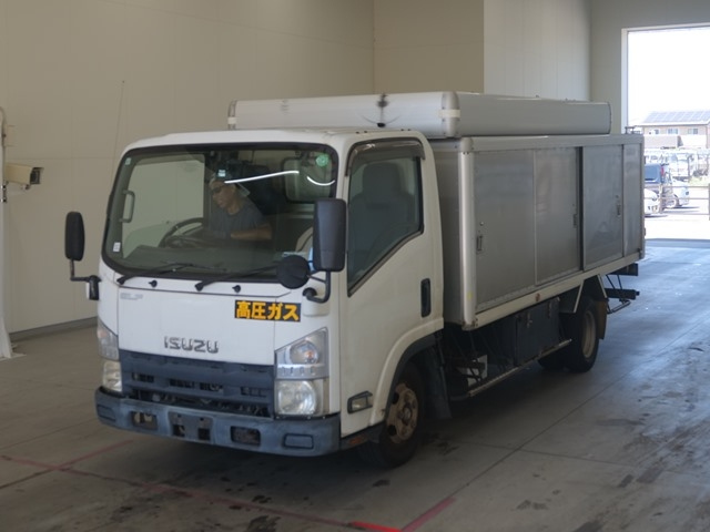 ISUZU ELF 2009