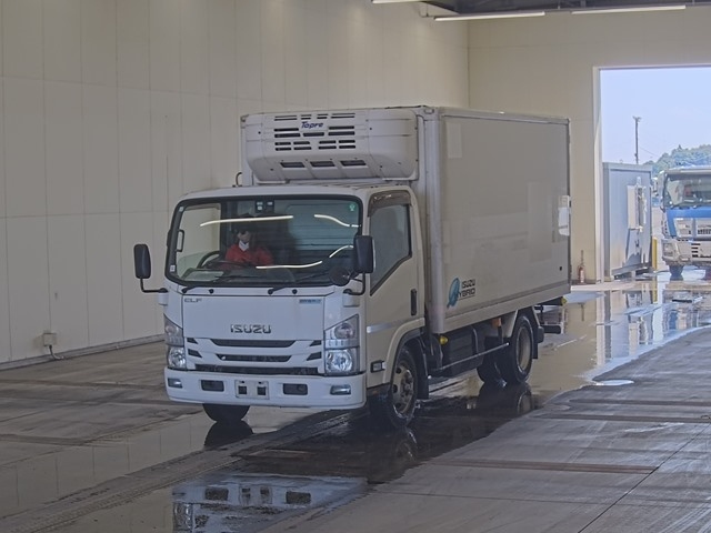 ISUZU ELF 2018