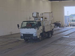 ISUZU ELF 2017