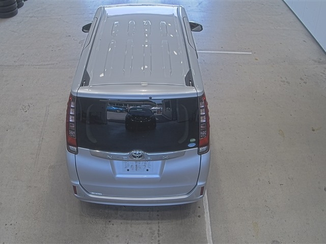 TOYOTA NOAH 2016