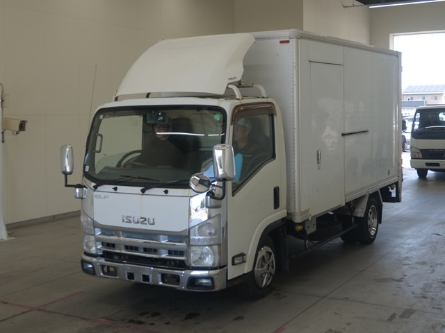 ISUZU ELF 2011