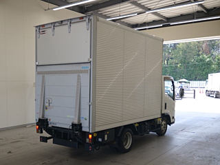ISUZU ELF 2018