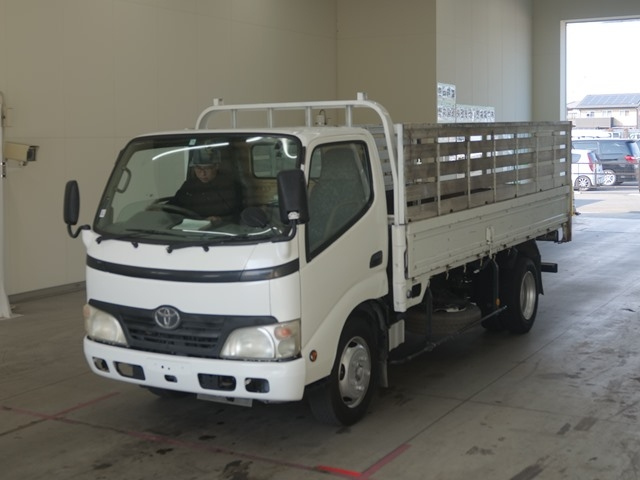 TOYOTA DYNA 2009