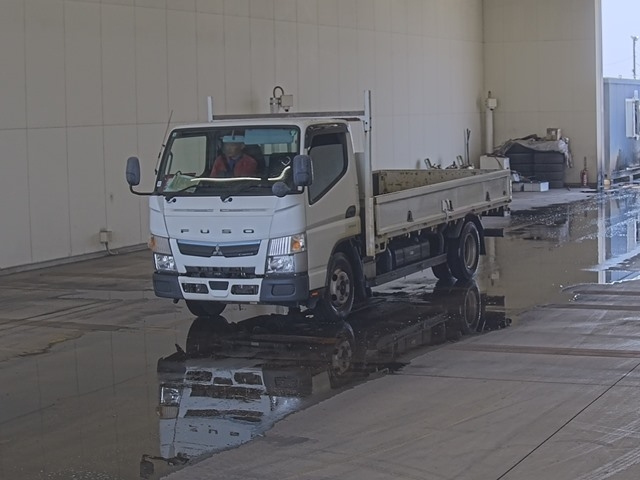 MITSUBISHI CANTER 2020