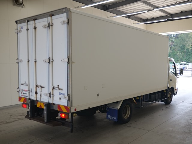 HINO DUTRO 2016