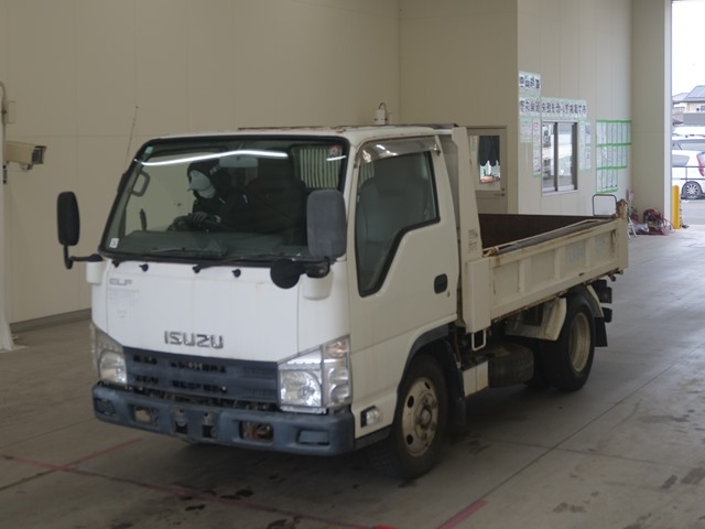 ISUZU ELF 2011