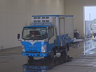 ISUZU ELF 2017