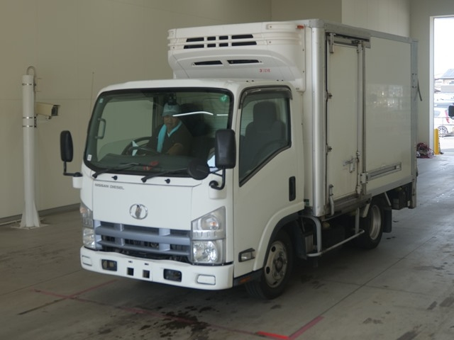 NISSAN TRUCK 2008