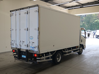ISUZU ELF 2011