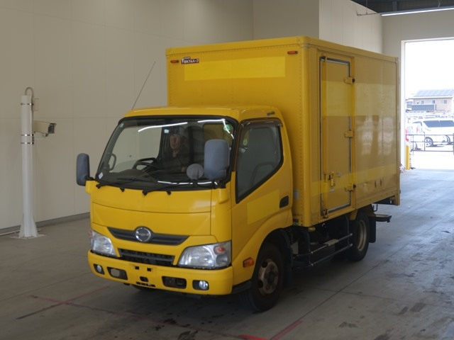 HINO DUTRO 2015