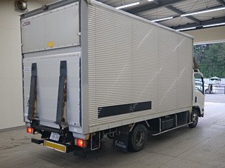ISUZU ELF 2009