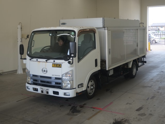 NISSAN CONDOR 2012