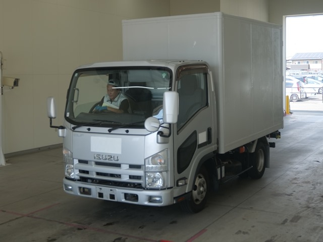 ISUZU ELF 2011