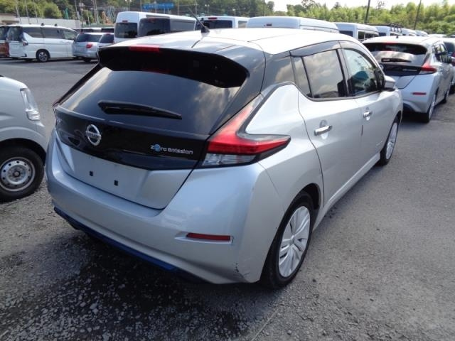 NISSAN LEAF 2018