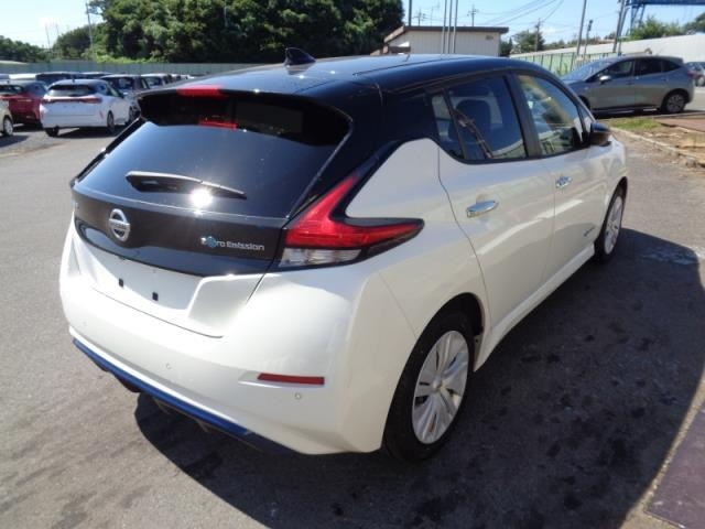 NISSAN LEAF 2020