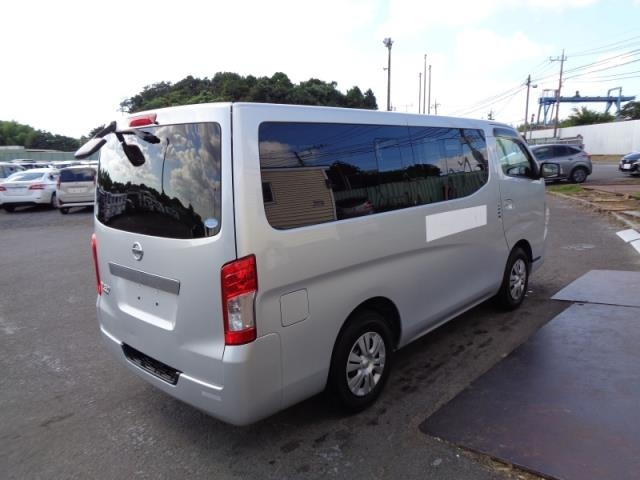 NISSAN CARAVAN 2019