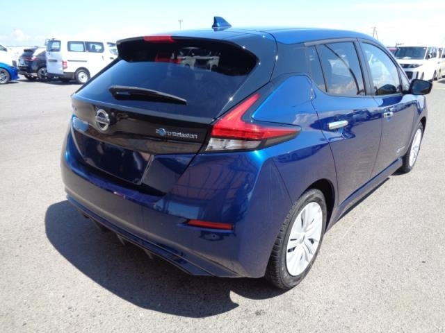 NISSAN LEAF 2020