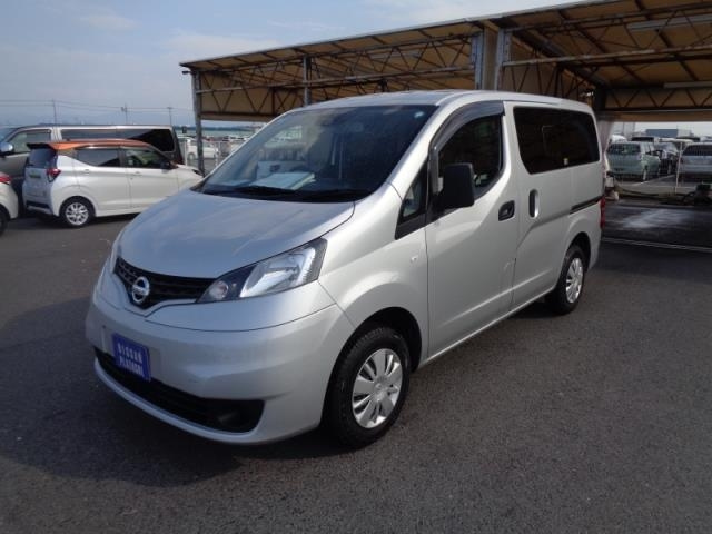 NISSAN NV200 2020