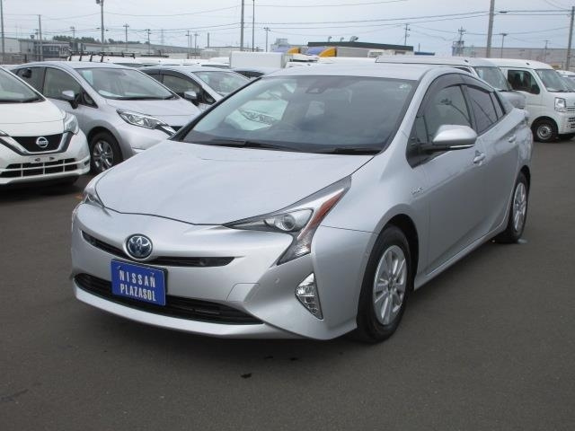 TOYOTA PRIUS 2018