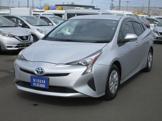 TOYOTA PRIUS 2018