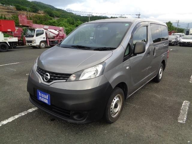 NISSAN NV200 2021