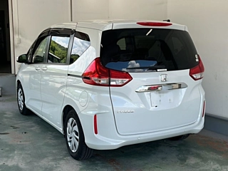 HONDA FREED 2023