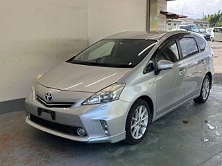 TOYOTA PRIUS ALPHA 2012