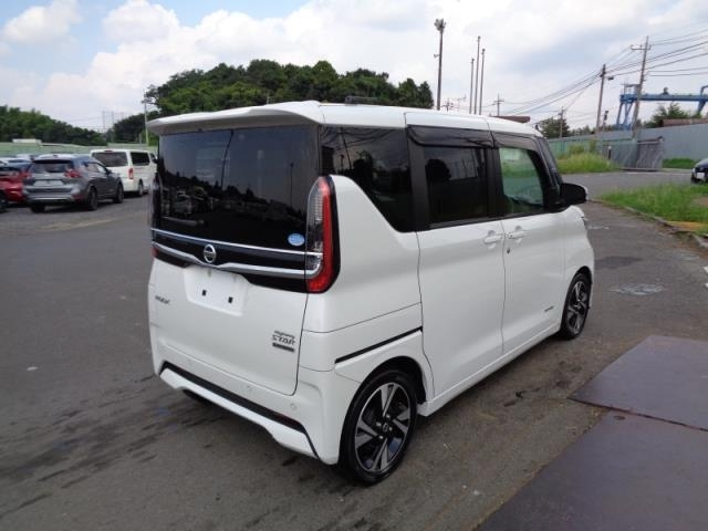 NISSAN ROOX 2020
