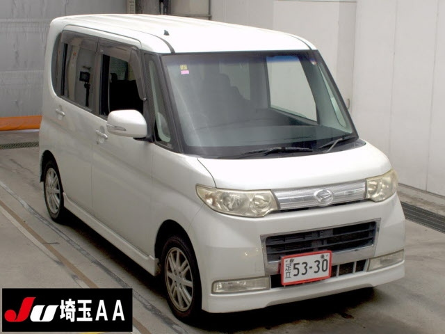 DAIHATSU TANTO 2010