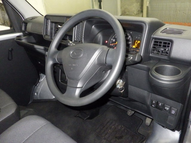 DAIHATSU HIJET VAN 2020